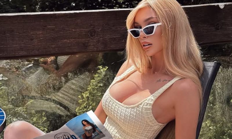 Секси рускиня &quot;подпали&quot; мрежата с нова доза горещи снимки
